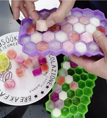 Ice Cube Maker Tray